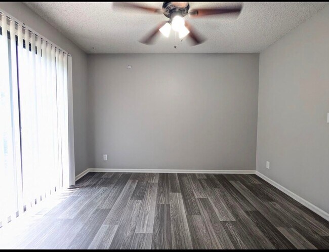 Foto del edificio - 6809 W 149th Terrace