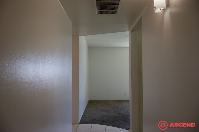 Foto del edificio - 205 Yukon Ave