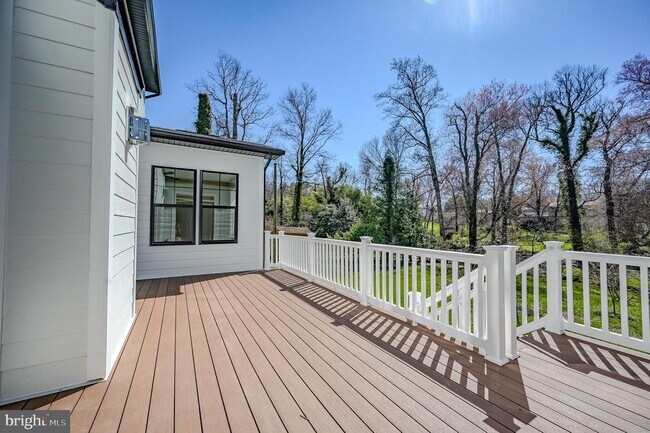 Foto del edificio - 2424 Carey Ln