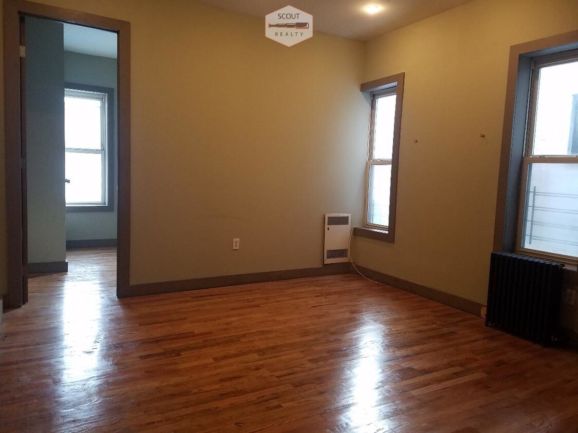 Foto principal - 644 Lafayette Ave