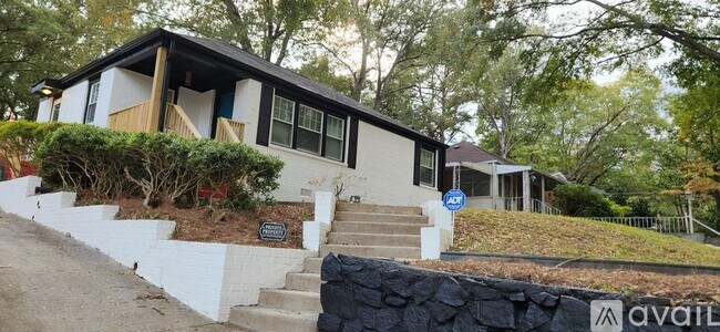 Foto del edificio - 1824 Tiger Flowers Dr NW