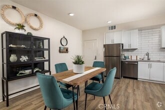 Building Photo - 39261 Delhaven St
