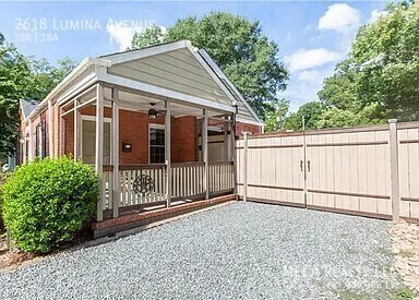 Photo - 2618 Lumina Ave House