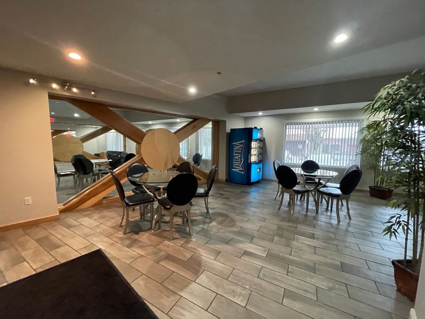 2222 Detroit Ave Cleveland, OH 44113 – photo 5