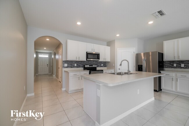 Foto del edificio - 709 Kindred Ln