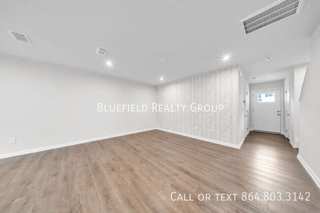 Photo - 158 Sarnesfield Wy- Townhome