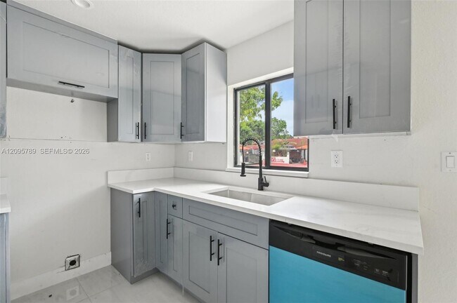 Foto del edificio - 10344 NW 29th Ave