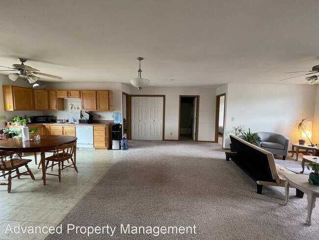 Foto del edificio - 3 br, 2 bath House - 413 Brookway Dr.