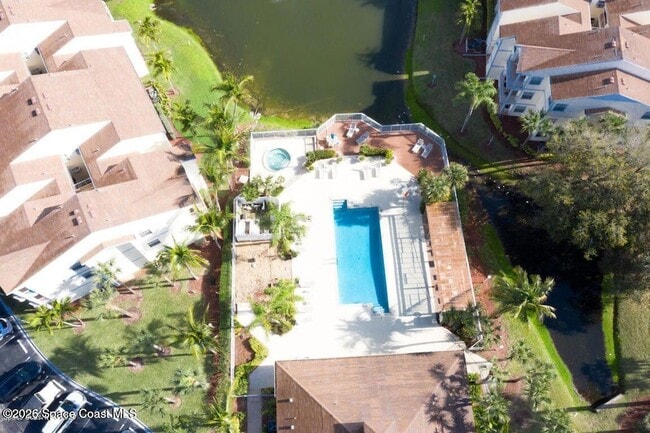 Building Photo - 1801 Island Club Dr