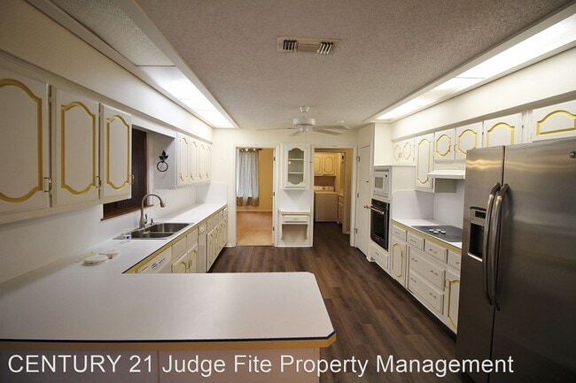 Building Photo - 4 br, 3 bath House - 1719 Cedar Hill Road