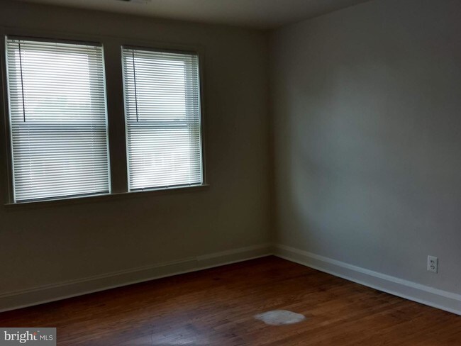 Building Photo - 1543 Northwick Rd