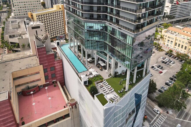 Foto del edificio - 398 NE 5th St
