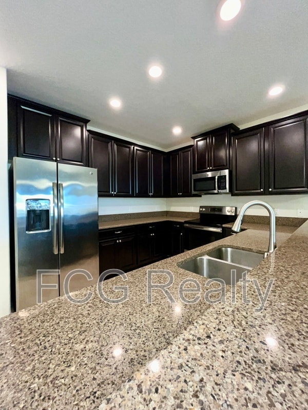 Foto del edificio - 8975 Azalea Sands Ln