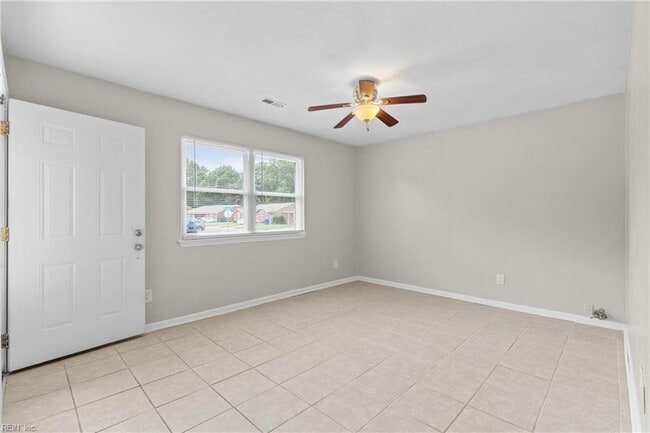 Building Photo - 6048 Brookwood Dr