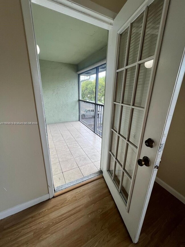 Foto del edificio - 4088 N Pine Island Rd