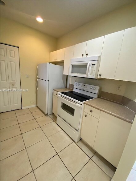 Foto del edificio - 959 NE 42nd Pl