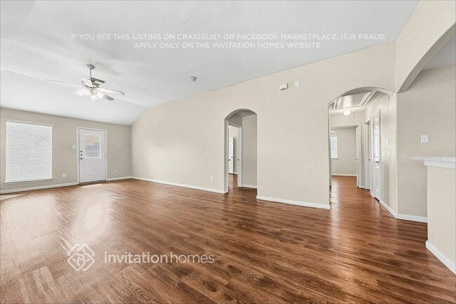 Building Photo - 6002 Deep S Dr