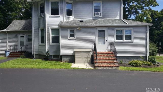 Primary Photo - 93 Belrose Ave