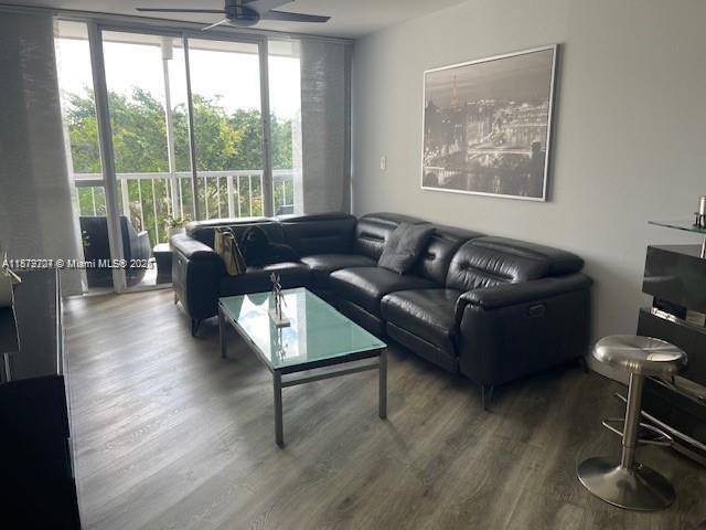 Foto del edificio - 7075 NW 186th St