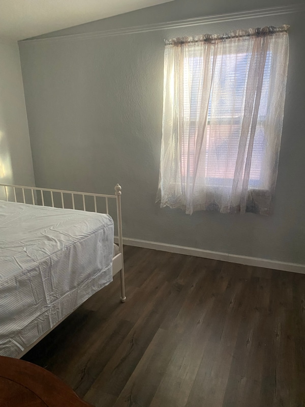 Building Photo - 10529 Keuka Dr