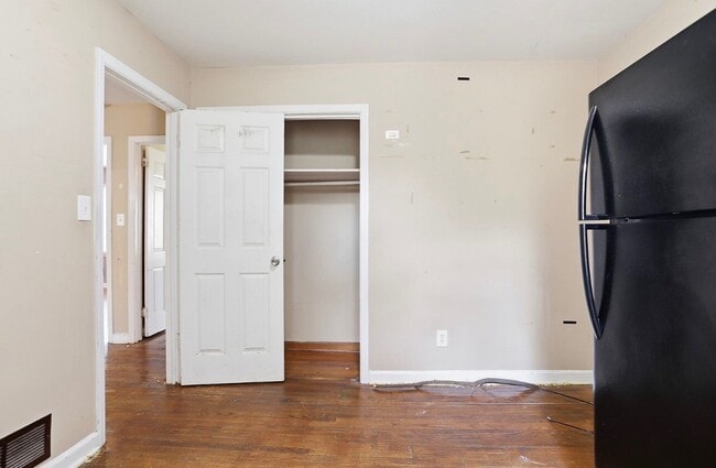 Foto del edificio - 1548 Sylvan Rd SW