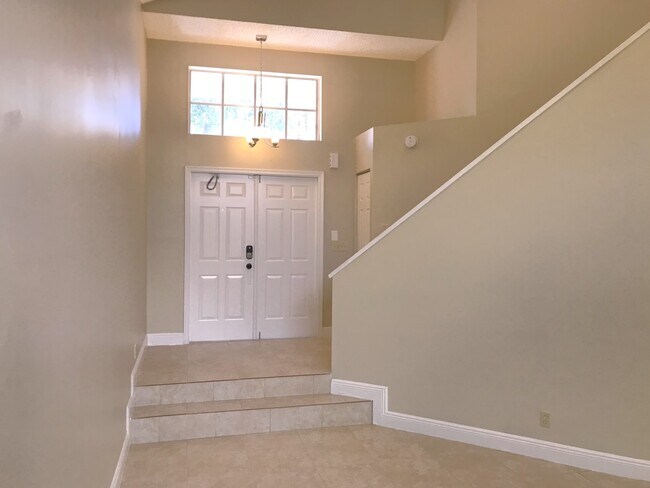 Building Photo - 2790 River Run Cir E