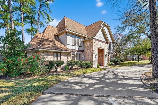 Foto del edificio - 11302 Hylander Dr
