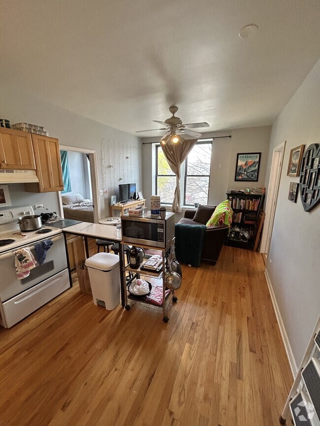 Building Photo - 3941 N Monticello Ave