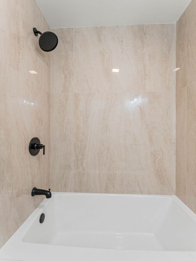 Foto del edificio - Beautifully Renovated Home for Rent – New Kitchen, Floors & Bathroom | Millville, NJ