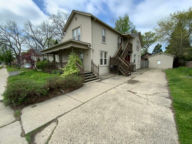 Foto del edificio - 43 Southbound Gratiot Ave