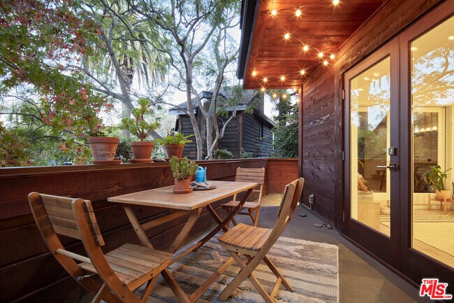 Foto del edificio - 2600 Abbot Kinney Blvd