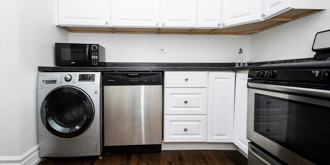 Foto del edificio - 3704 N Hoyne Ave