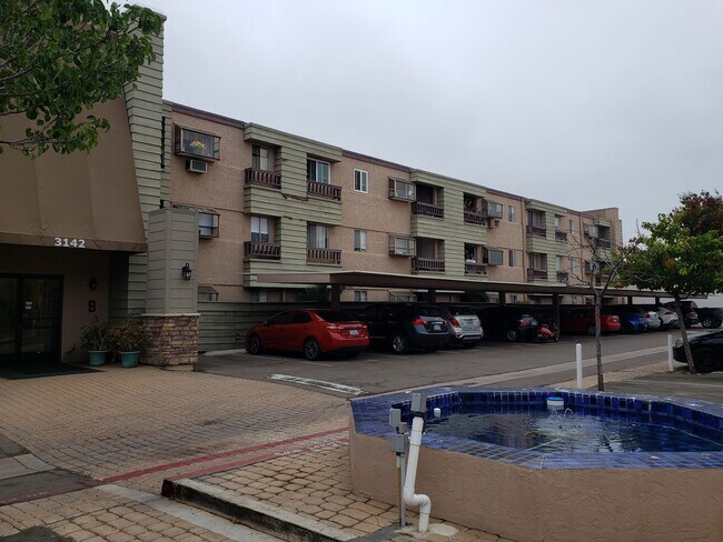 Building Photo - 3140 Midway Dr