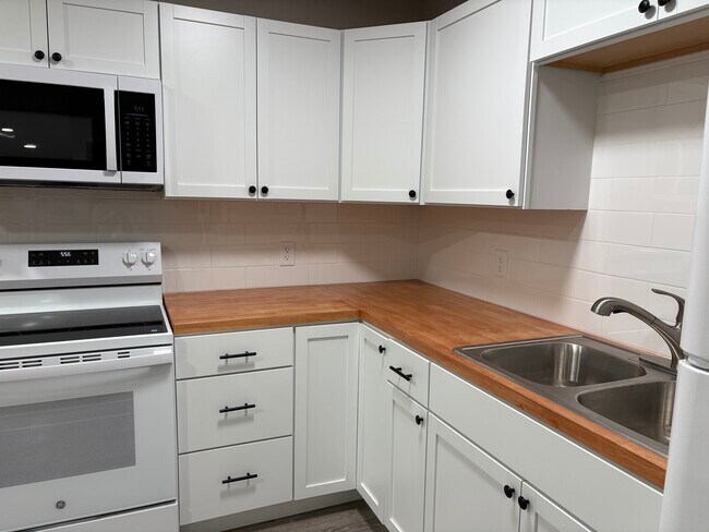 Foto del edificio - 1809 Sawmill Pl