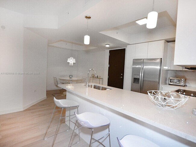 Foto del edificio - 999 SW 1st Ave