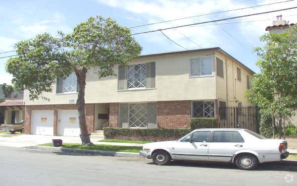 Building Photo - 1755 E 2nd St