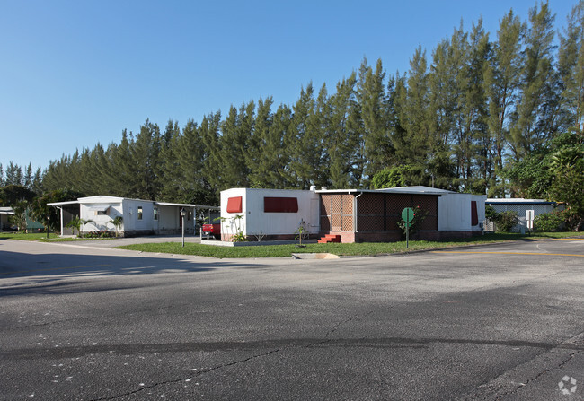 Primary Photo - Palm Beach Colony