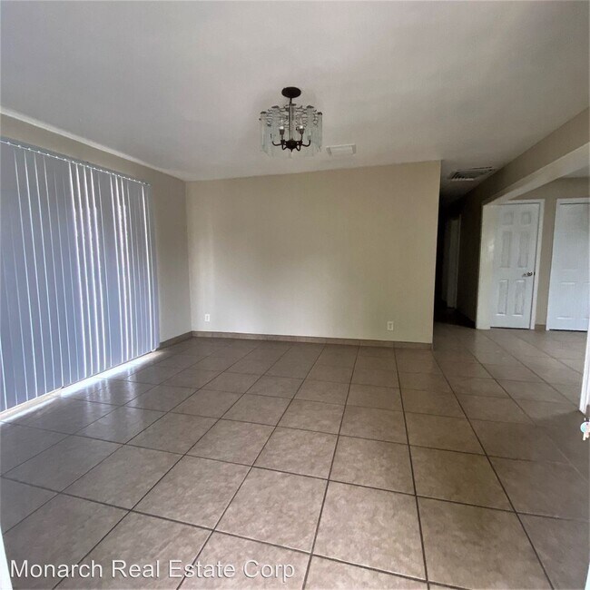 Building Photo - 3 br, 2 bath House - 1615 Rio Grande St.