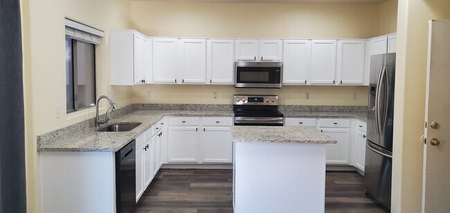 Foto del edificio - 3942 S Crosscreek Dr