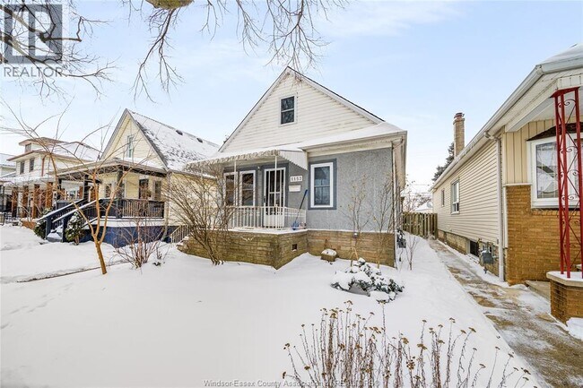 Building Photo - 1153 Gladstone Ave