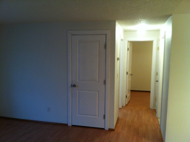 Foto del edificio - 736 22nd St NE