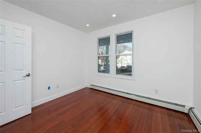 Foto del edificio - 59 Longdale Ave