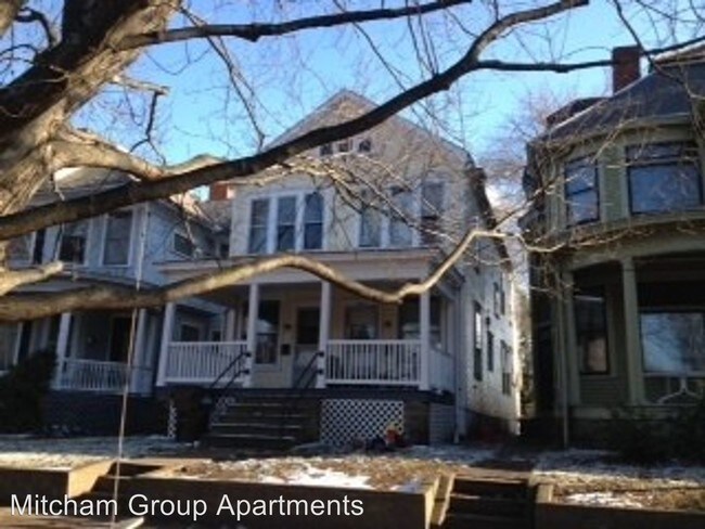 Building Photo - 210-212 W Sacra Via St