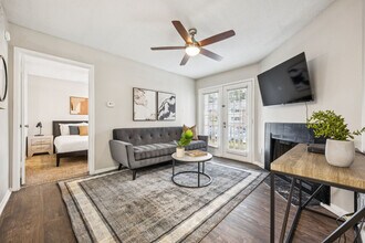 Building Photo - 3784 University Dr NW