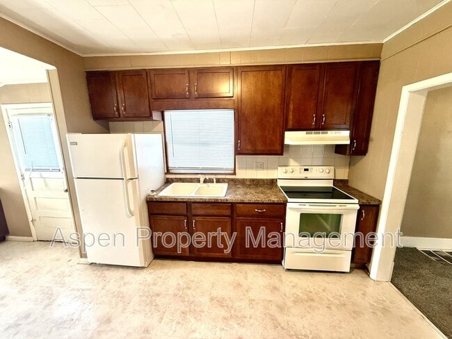 Foto del edificio - 2110 S Central Ave