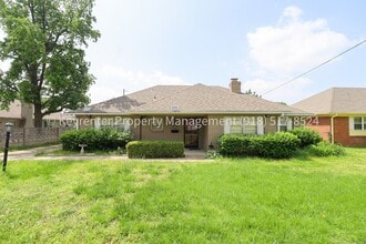Building Photo - 5728 E 43rd St