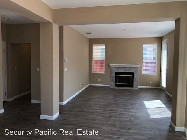Building Photo - 4 br, 2.5 bath House - 6235 Baywood Dr.