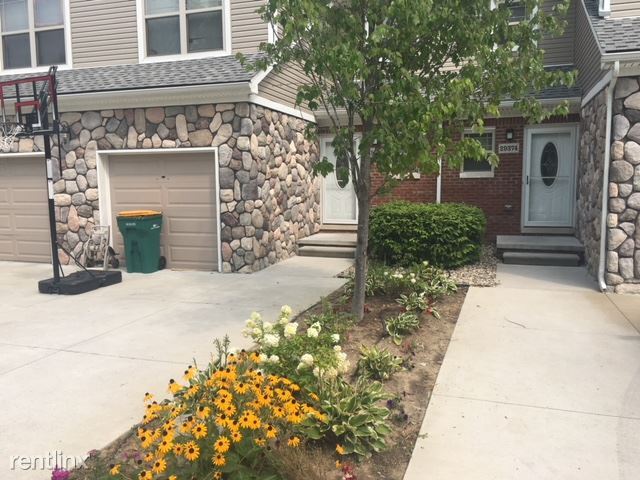 Primary Photo - 3 br, 2.5 bath Condo - 29374 Eldon St