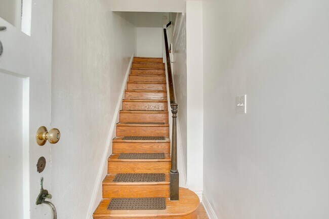 Foto del edificio - 5125 Harford Rd