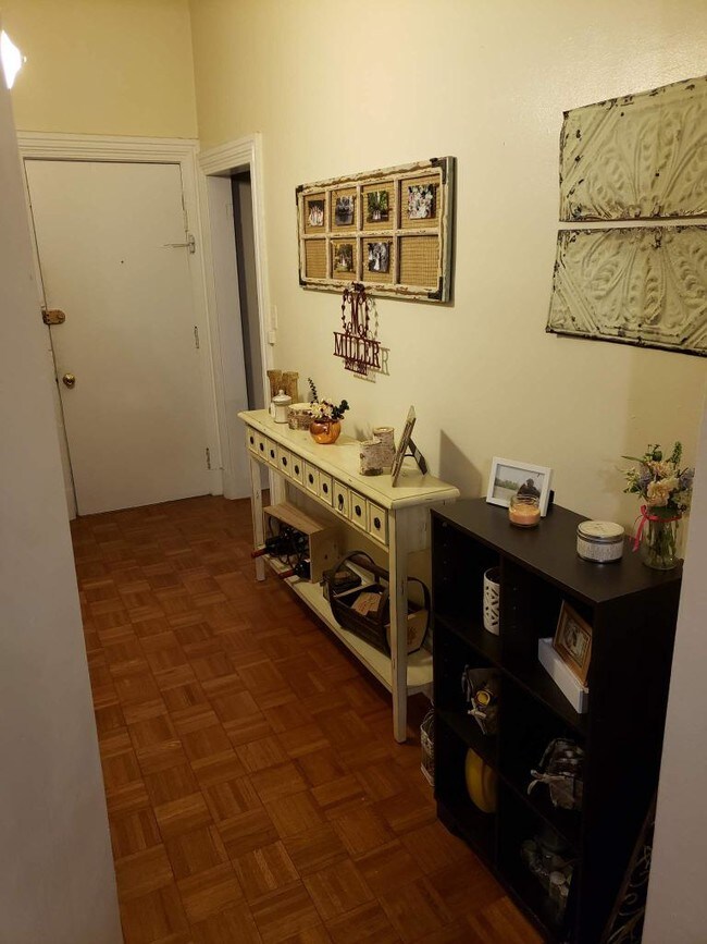Foto del edificio - 3301 Baring St